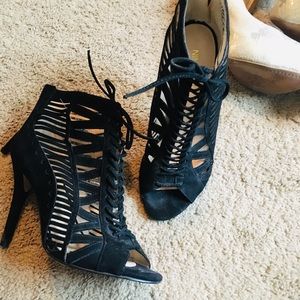 7.5 Nine West booties